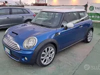 Usata Mini Cooper D Chili 109 CV (80 kW) 2008 Blu Utilitaria