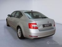 Usata Skoda Octavia G-TEC Executive 110 CV (80 kW) 2017 Argento Berlina