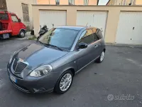 Usata Lancia Ypsilon 69 CV (50 kW) 2011 Grigio Utilitaria