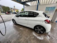 Usata Peugeot 208 GT-line 99 CV (72 kW) 2016 Utilitaria