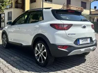 Usata Kia Stonic Style 116 CV (85 kW) 2019 Bianco pastello SUV