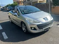Usata Peugeot 207 CC 120 CV (88 kW) 2011 Grigio Cabrio