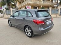 Usata Mercedes B180 AMG 110 CV (80 kW) 2016 Grigio Monovolume