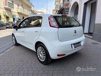 Usata Fiat Punto Young 77 CV (56 kW) 2016 Bianco Utilitaria