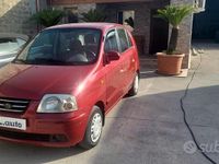 Usata Hyundai Atos Comfort 59 CV (43 kW) 2004 Rosso Utilitaria