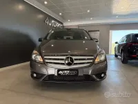 Usata Mercedes B180 Executive 122 CV (89 kW) 2014 Grigio Utilitaria