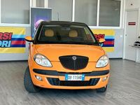 Usado Lancia Ypsilon 80 HP (58 kW) 2006 Laranja Citadino