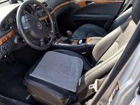 Usata Mercedes E220 Classic 150 CV (110 kW) 2006 Argento Berlina