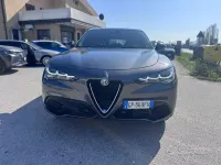 Usata Alfa Romeo Stelvio Super 209 CV (153 kW) 2023 Grigio vesuvio SUV