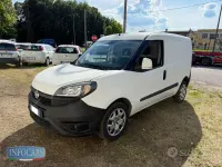 Usata Fiat Doblò 120 CV (88 kW) 2019 Bianco pastello Monovolume