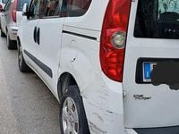 Usata Fiat Doblò 90 CV (66 kW) 2012 Bianco Monovolume