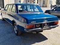 Begagnad Mercedes W115 60 HK (44 kW) 1970 Blå Sedan