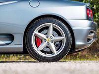 Usata Ferrari 360 400 CV (294 kW) 2005 Grigio titanio Coupé