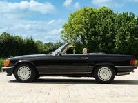 Usata Mercedes SL300 188 CV (138 kW) 1986 Nero Cabrio