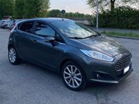 Usata Ford Fiesta Titanium 95 CV (69 kW) 2016 Grigio Berlina