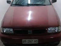 Usata Seat Cordoba 1996 Rosso Utilitaria