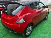Usata Lancia Ypsilon 60 CV (44 kW) 2015 Rosso Utilitaria