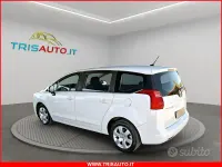 Usata Peugeot 5008 Business-Line 112 CV (82 kW) 2011 Bianco Monovolume