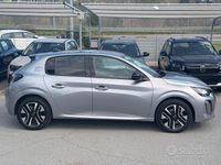 Usata Peugeot 208 Allure Turbo 101 CV (74 kW) 2025 Grigio selenium metallizzato Utilitaria