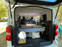Begagnad Peugeot Traveller 180 HK (132 kW) 2019 Vit Minibuss