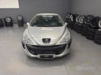Usata Peugeot 308 Premium 98 CV (72 kW) 2010 Grigio Berlina