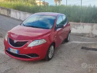 Usata Lancia Ypsilon 69 CV (50 kW) 2017 Bianco Utilitaria