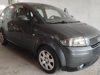 Usata Audi A2 75 CV (55 kW) 2004 Grigio Utilitaria