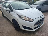 Usata Ford Fiesta Titanium 92 CV (67 kW) 2013 Bianco Utilitaria
