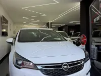 Usata Opel Astra Innovation 110 CV (80 kW) 2017 Bianco Berlina