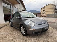 Usata VW New Beetle 104 CV (76 kW) 2009 Grigio Utilitaria