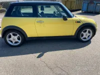 Usata Mini Cooper 116 CV (85 kW) 2002 Giallo Utilitaria