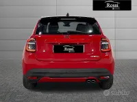 Usata Fiat 600 136 CV (100 kW) 2025 Rosso SUV