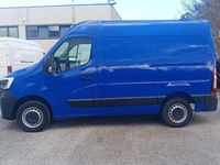 Usata Renault Master 136 CV (100 kW) 2023 Blu/azzurro Monovolume