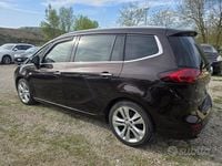 Usata Opel Zafira Tourer Cosmo 131 CV (96 kW) 2012 Marrone Monovolume