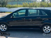 Usata Mercedes B200 140 CV (102 kW) 2007 Nero Monovolume