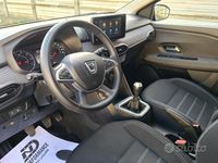 Usata Dacia Jogger Extreme 100 CV (73 kW) 2023 Arancione Monovolume
