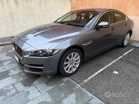 Usata Jaguar XE 200 CV (147 kW) 2017 Grigio Berlina