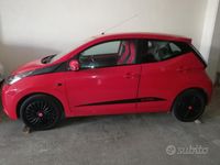 Usata Toyota Aygo 69 CV (50 kW) 2014 Rosso Utilitaria