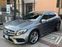 Usata Mercedes GLA200 Premium 136 CV (100 kW) 2017 Grigio SUV