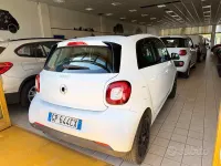 Usata Smart ForFour Proxy 71 CV (52 kW) 2015 Bianco Utilitaria