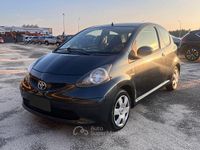 Usata Toyota Aygo 68 CV (50 kW) 2006 Grigio Utilitaria