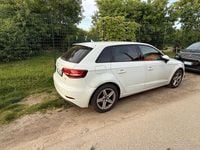 Usado Audi A3 Ambiente 150 CV (110 kW) 2017 Blanco Berlina
