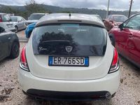 Usata Lancia Ypsilon Platinum 69 CV (50 kW) 2013 Bianco Utilitaria