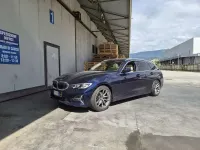 Usata BMW 320 Luxury Line 190 CV (139 kW) 2021 Blu/azzurro Station wagon