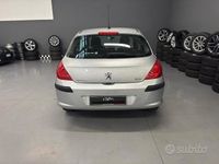 Usata Peugeot 308 Premium 98 CV (72 kW) 2010 Grigio Berlina