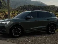 Nuova VW Tiguan R-line Plus 150 CV (110 kW) 2026 Verde SUV