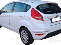 Usata Ford Fiesta 96 CV (70 kW) 2009 Bianco Utilitaria
