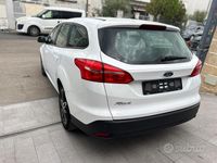 Usata Ford Focus 95 CV (69 kW) 2015 Bianco Station wagon