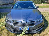 Usata Skoda Superb 150 CV (110 kW) 2023 Grigio Station wagon