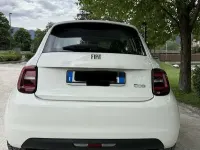Usata Fiat 500e Icon 86 kW (118 CV) 2022 Bianco Utilitaria